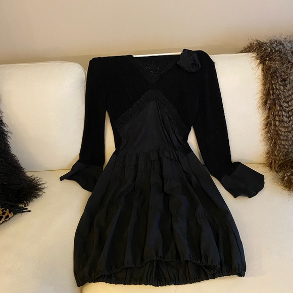 Beautiful black dress. Long sleeves with delicate lace - Picture 6 of 7